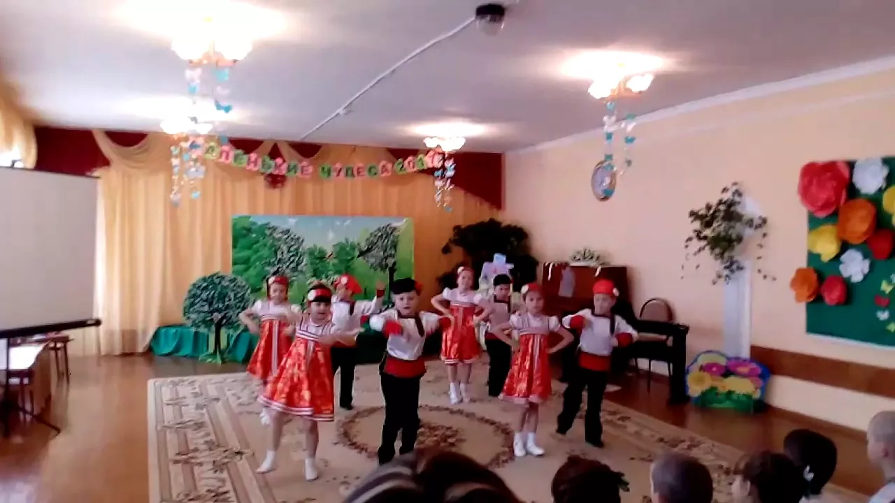 Танец "Вася- Василек", детский сад №14 (Узловая, 2017)