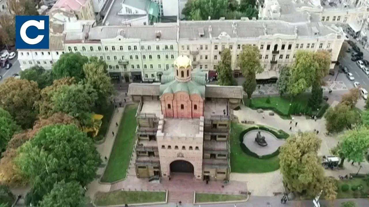 Візитівки української столиці: Золоті Ворота - головна брама стародавнього Києва