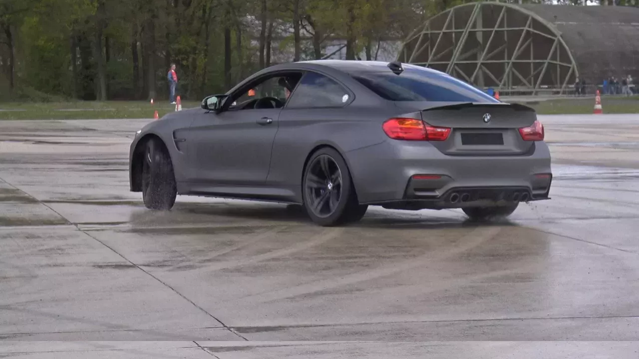 BMW M4 by Bimmer Tuning Stage 2 - Drag Race + Drifting!