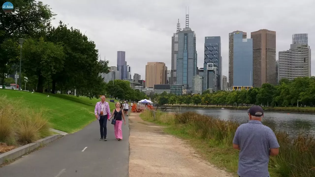 Relax Walking tour Melbourne River bank.【4K】