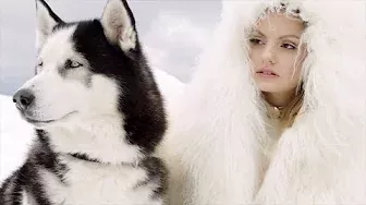 Alexandra Stan feat. Havana - Ecoute (Official Music Video)