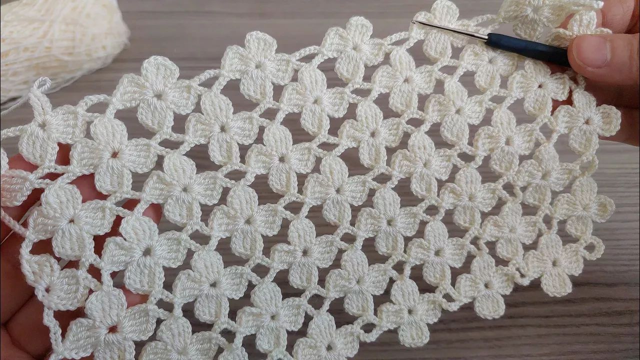 Wow! Super Very Easy Crochet Knitting Flower Patterned Filet Etol Shawl and Cover Model Tığ işi örgü