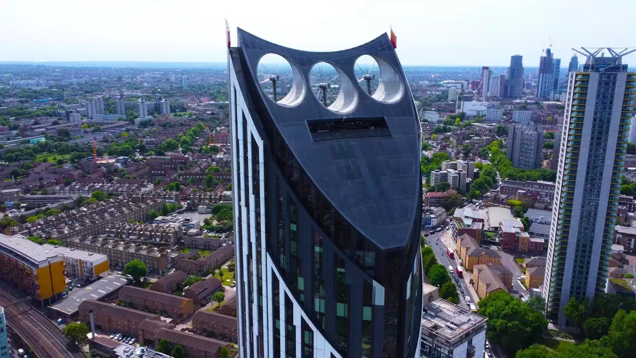 [4K] London Drone Flight | Elephant & Castle Skyscrapers