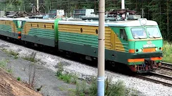 ВЛ11К-197/261 с грузовым поездом, полувагоны с углем