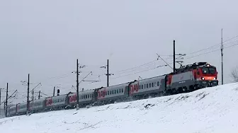 "Вот и пришла зима!" Электровоз ЭП20-055 с поездом №012М Москва- Анапа.